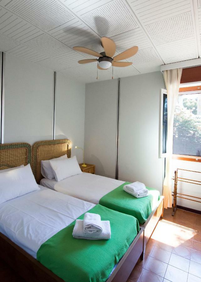 The Boucamviglia Beach House Saronida Eksteriør billede